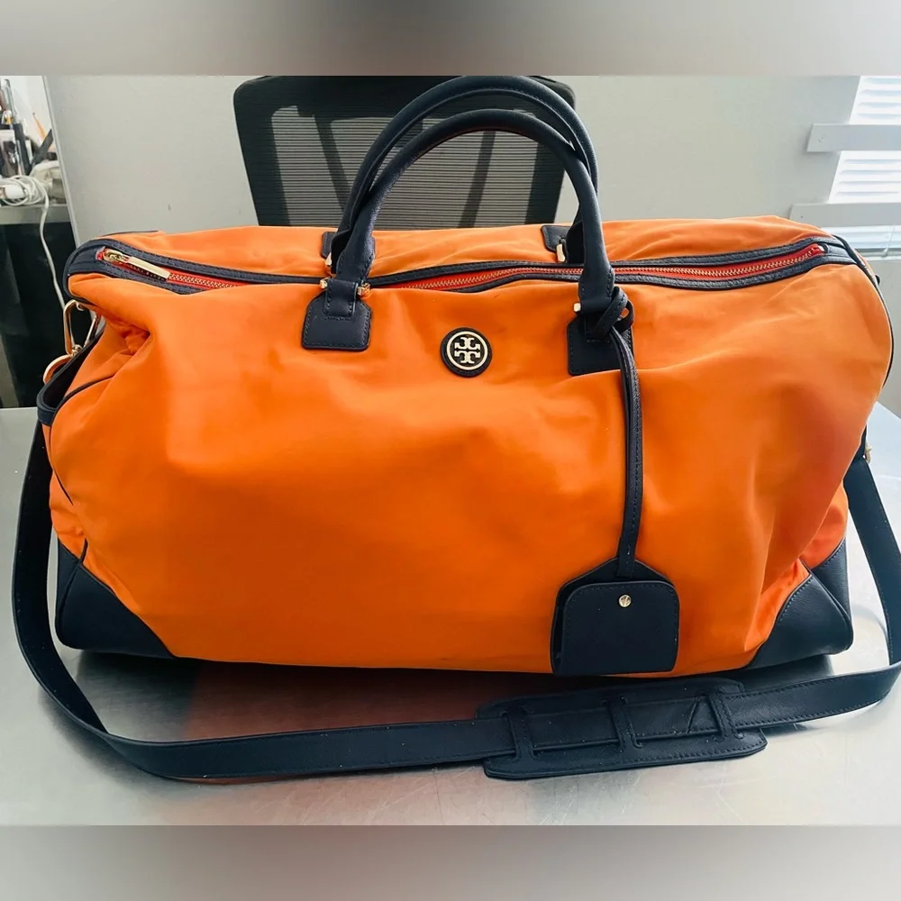 TORY BURCH Extra Large Orange Duffel Travel Bag With XL Tory Burch Dust Bag